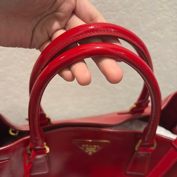 Prada Red Saffiano Vernice Leather Galleria Tote - Picture 6 of 15